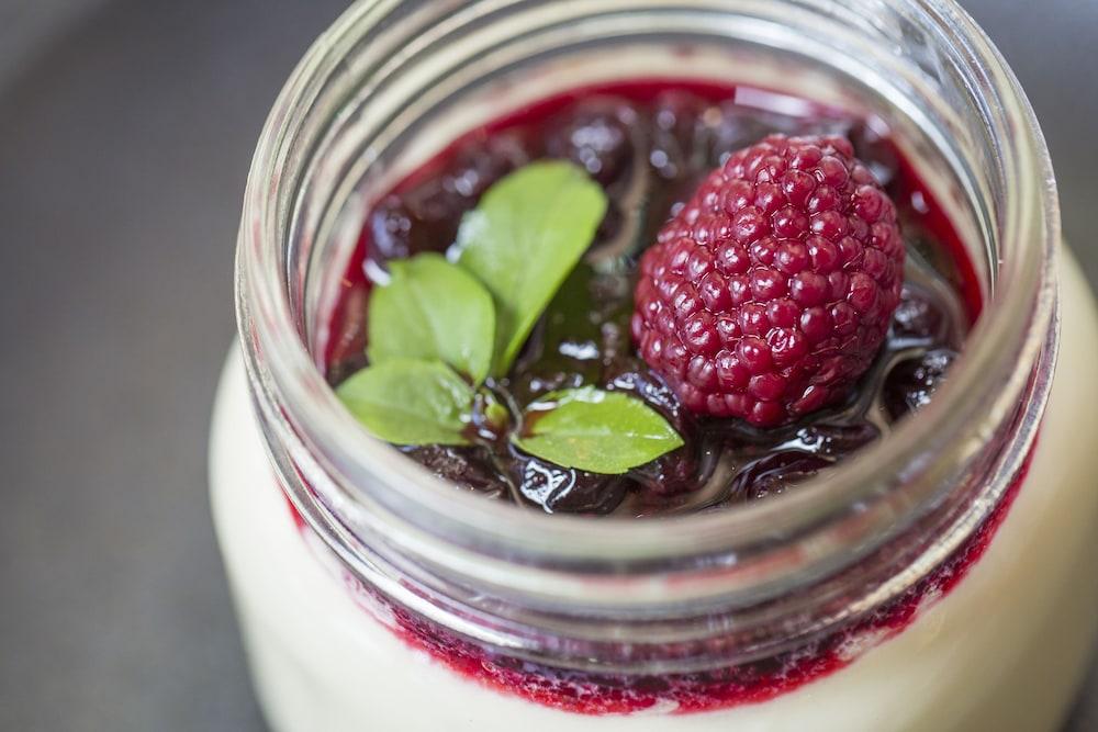 Movich Hotel Las Lomas Rionegro Exterior photo A jar of yogurt with fruit