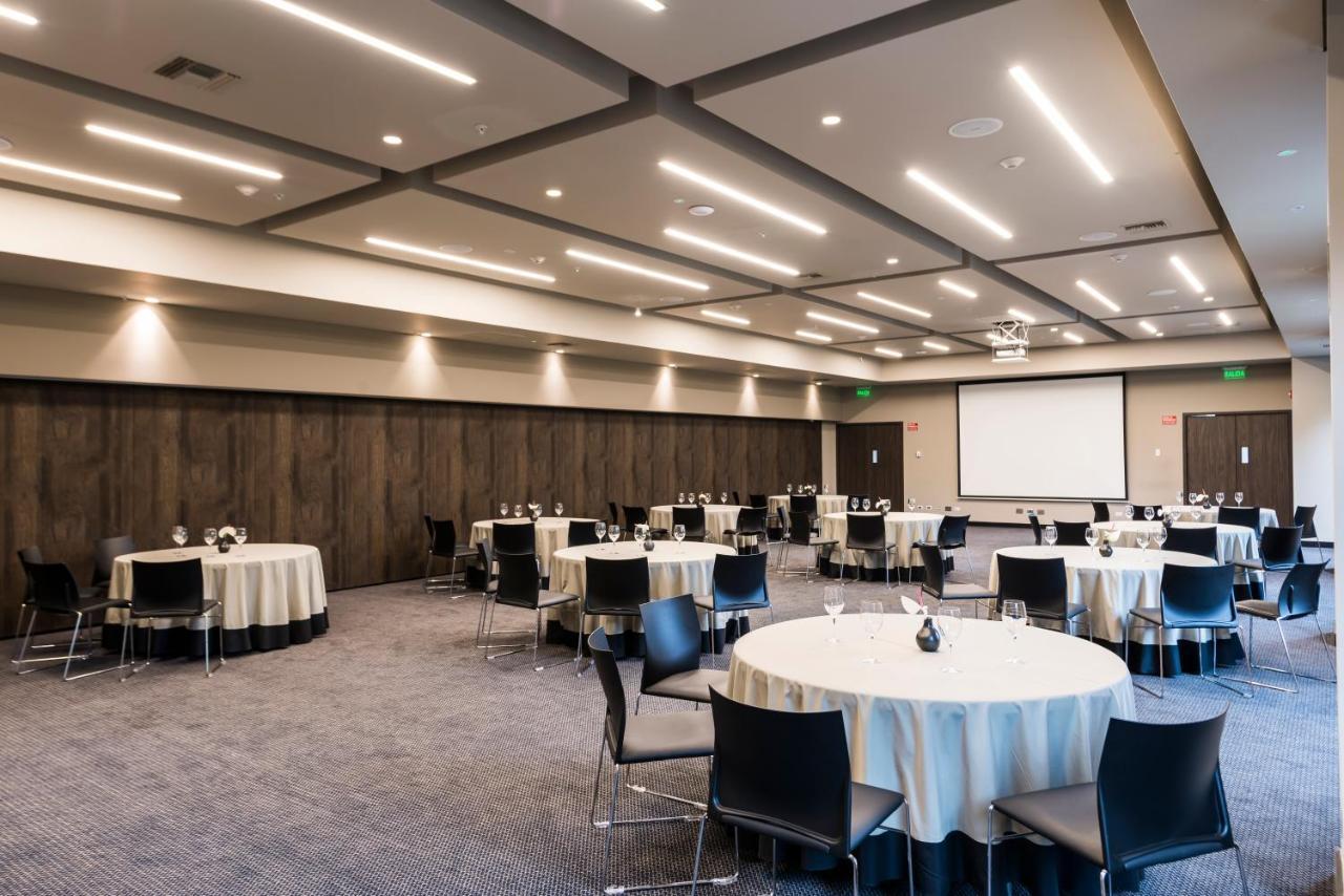 Movich Hotel Las Lomas Rionegro Exterior photo Meeting room